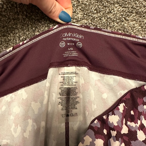Calvin Klein Performance size Large activewear capri - Picture 6 of 6